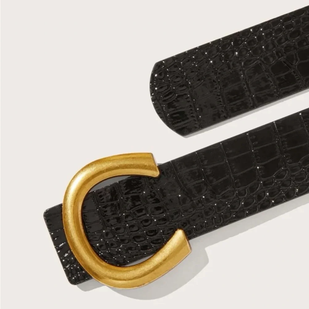 Luxe cream high waist gold buckle belt